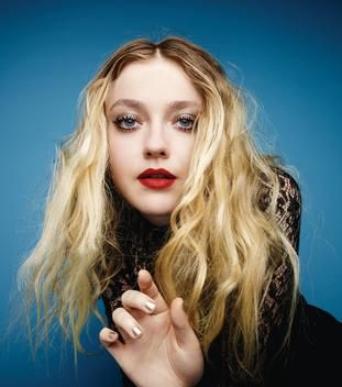 lovelydakota-photoshoot-2017-rankin-008.jpg