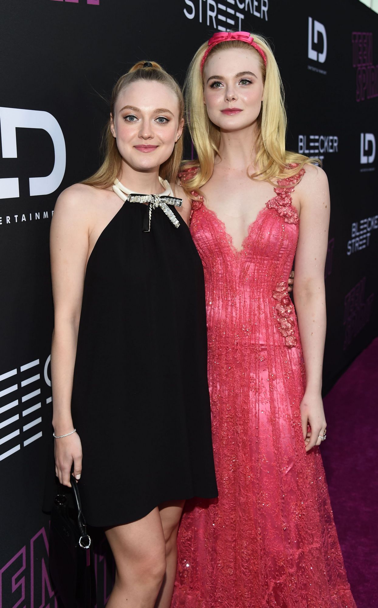 lovelydakota-2019-teenspirit-premiere-046.jpg