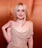 2255393325_l.jpg